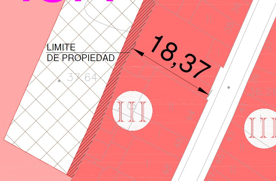 Ampliación del límite de propiedad. Se destaca la franja grafiada y su relación directa con el solar de la calle Quijote.